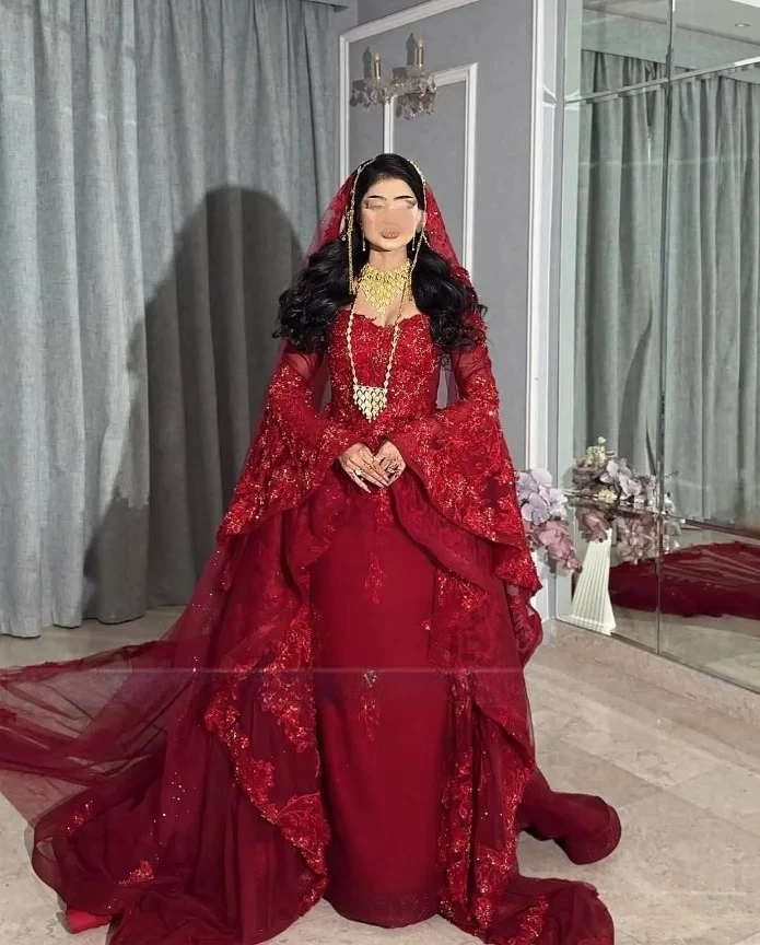 Customzied Elegant Charming Delicate Red Beaded Straight Wedding Dresses Fashion Sparkling Square Neck Long Sleeves Bride Gowns