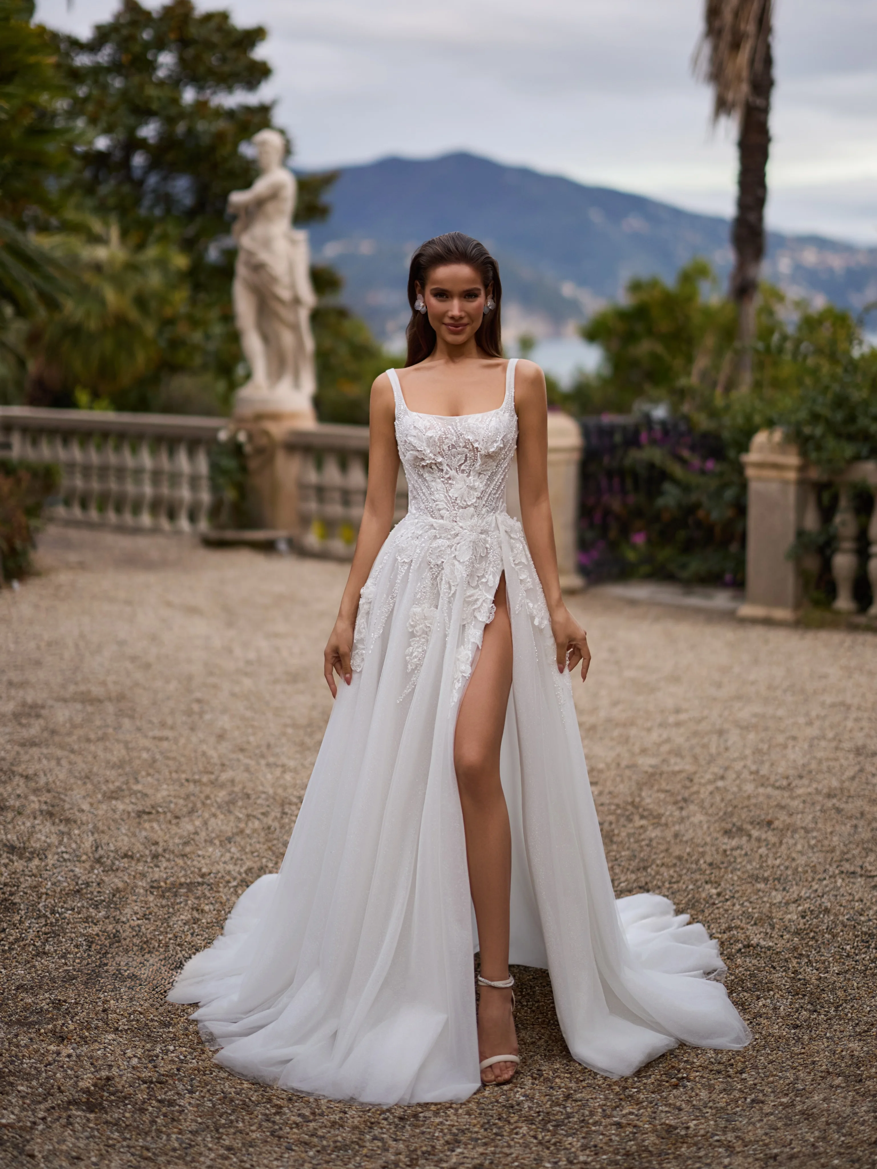 Elegant Square Neck Ball Gown Wedding Dress Luxury Tulle Bridal Gown Puffy Princess Wedding Dress Vestido de Novia Customized
