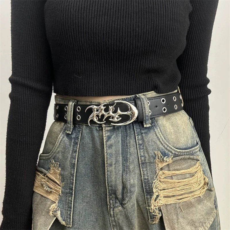 Neuer modischer Luxus-Herrengürtel, klassischer, speziell geformter Gürtel mit hohler Schnalle, schwarz, lässiger Designer-Damengürtel, Paar mit Jeans, Kleid – Detail 3