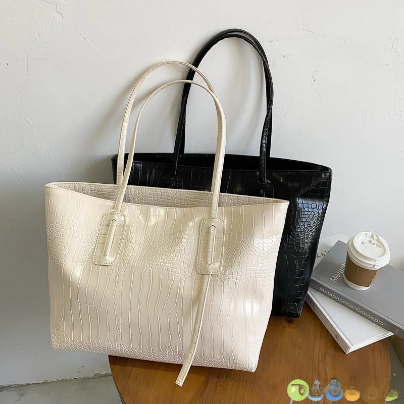 

Versatile Retro Fashion Large Capacity Women's Shoulder Bag Handheld Tote Bag Korean Style Soft Polyester Zipper Closure