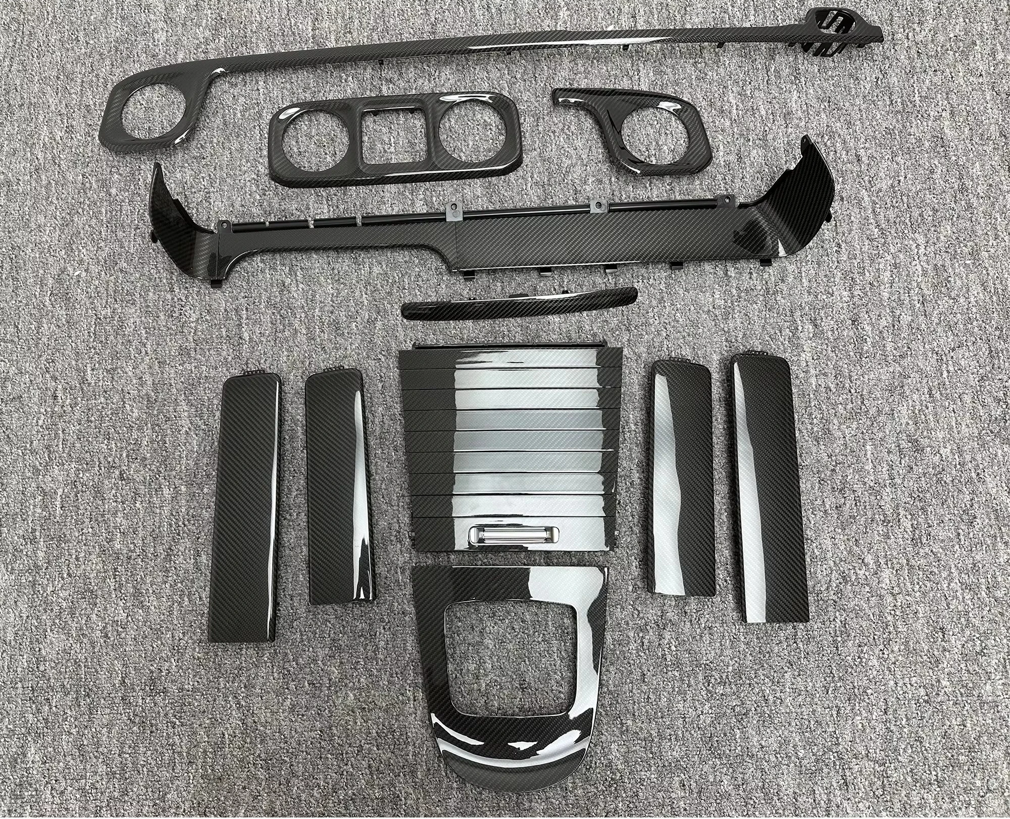

STLFNew Arrival Dry Carbon Fiber Auto Parts Interior for Benz G Wagon W465 G500 G580 G63 2025 Interior Trims