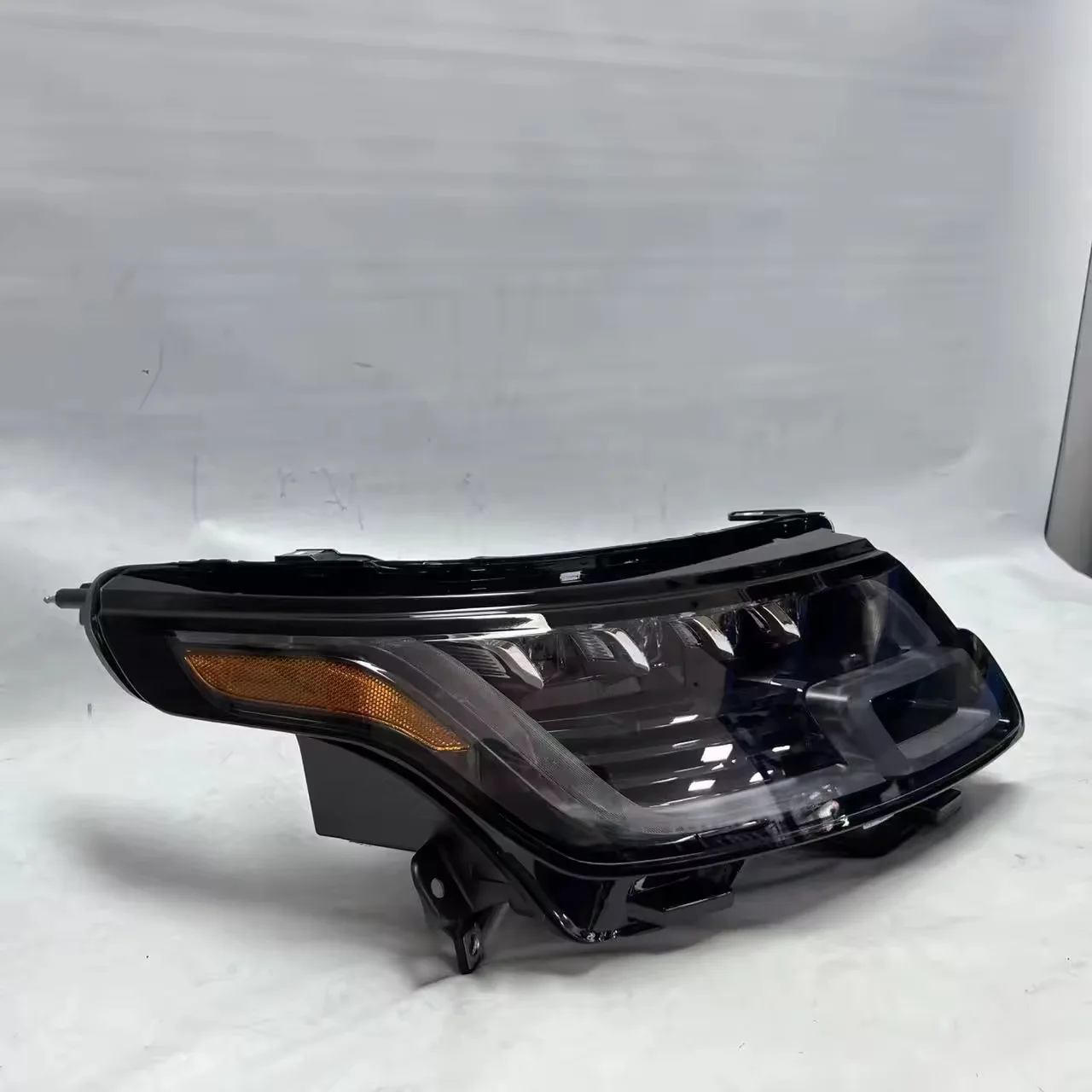 High Quality Original LED Car Headlights for USA for Land Rover L405 Multi-Function Beam with 6000k Color Temperature