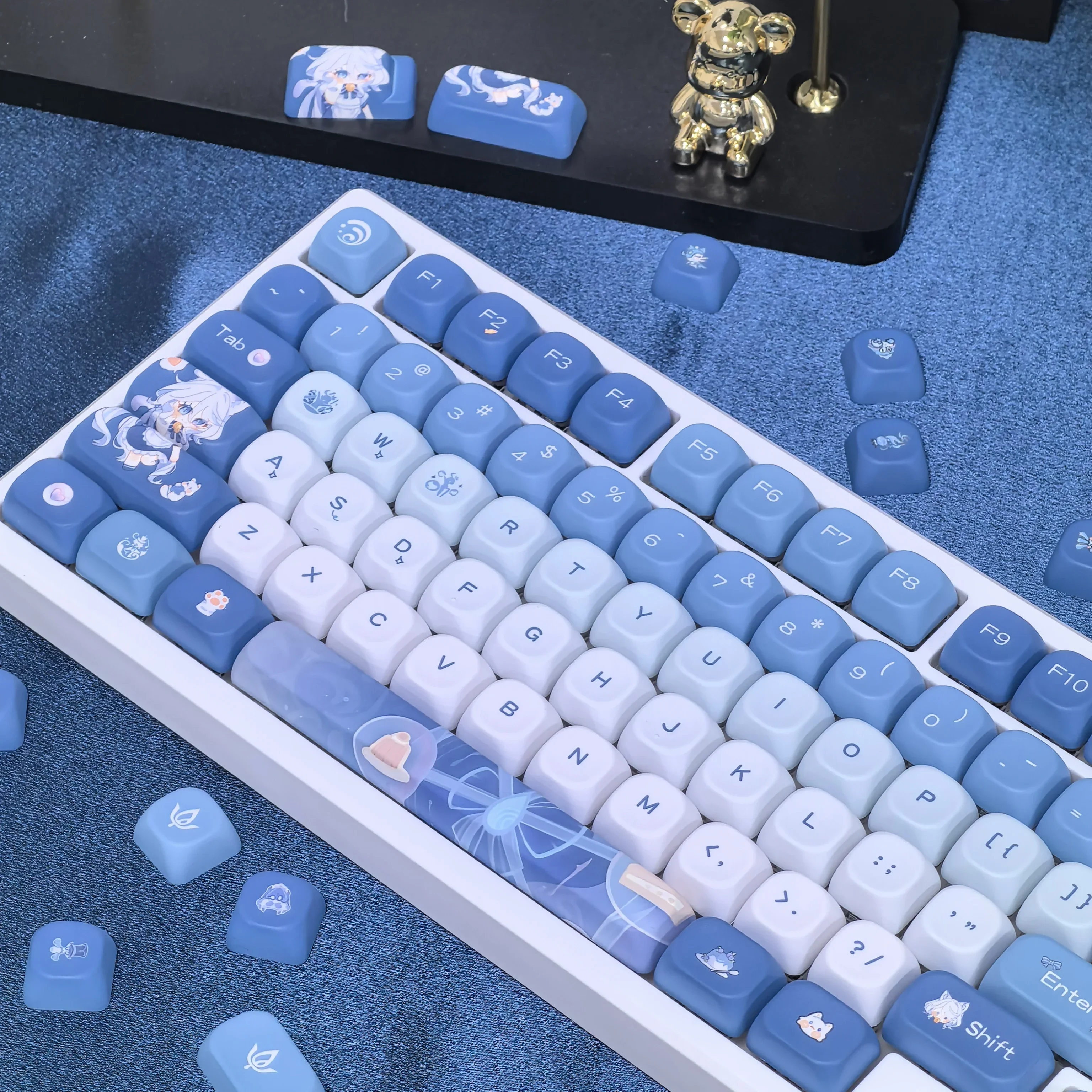 

Keycap 137Keys Blue Cute Moa Pbt Diy87/98/104/108Mx Switch Character Furina Keycaps