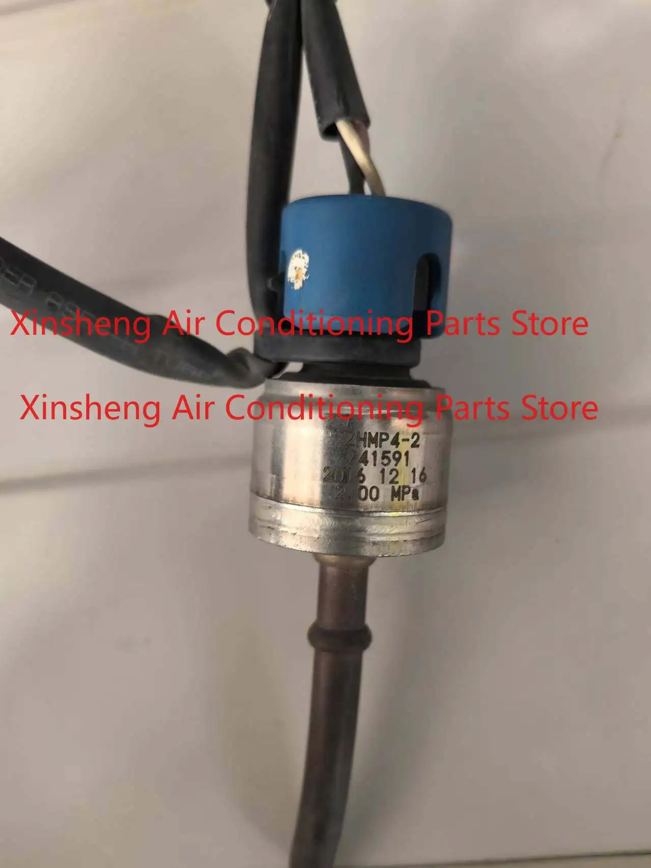 

Suitable for Samsung Air Conditioning High and Low Pressure Sensor 2HMP4-2 Pressure 2.0MPa 2HMP4-1 Sensor