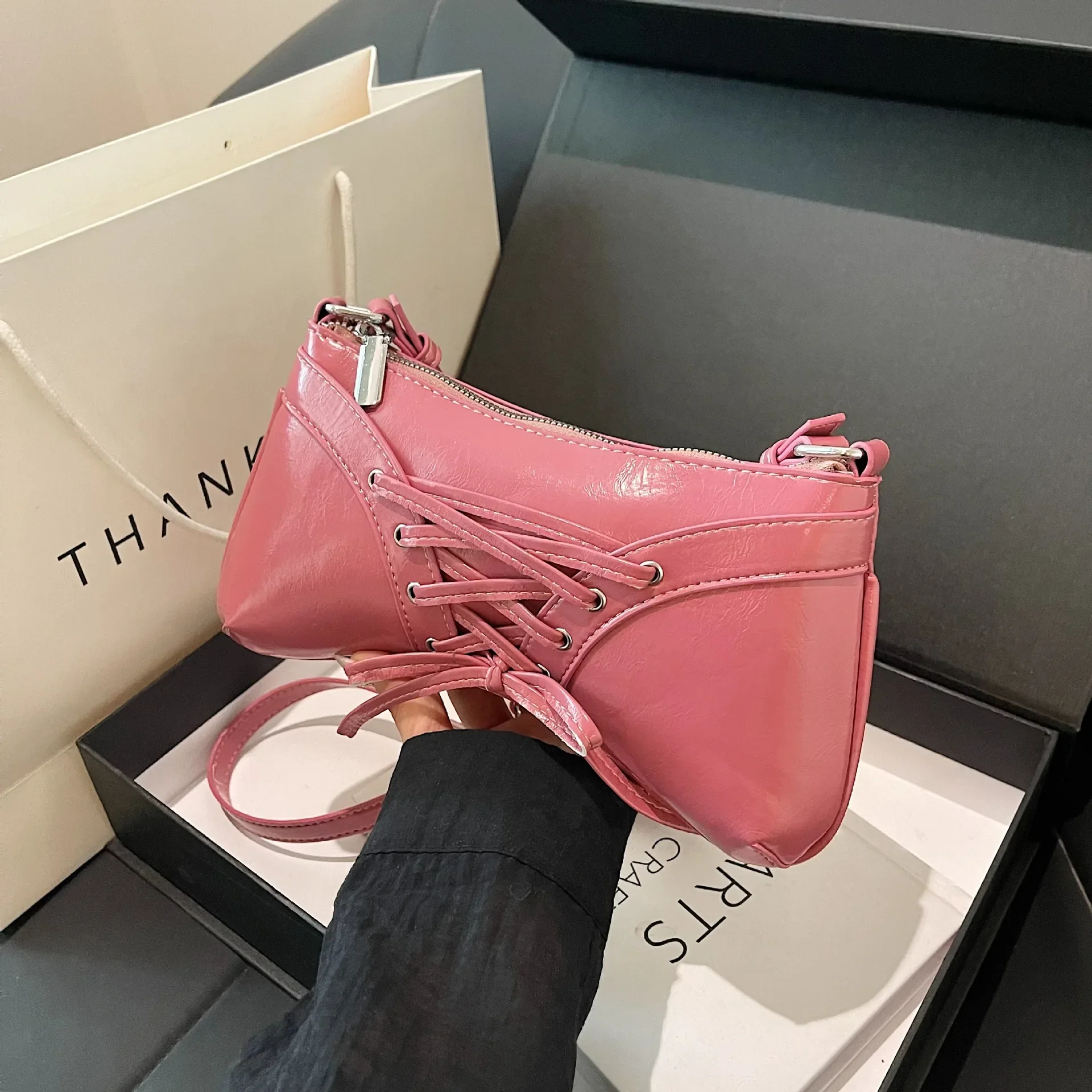 

Korean Niche Designer's Cute Hand-held Armpit Stick Bag New Women's Shoulder Bag Bags for Women