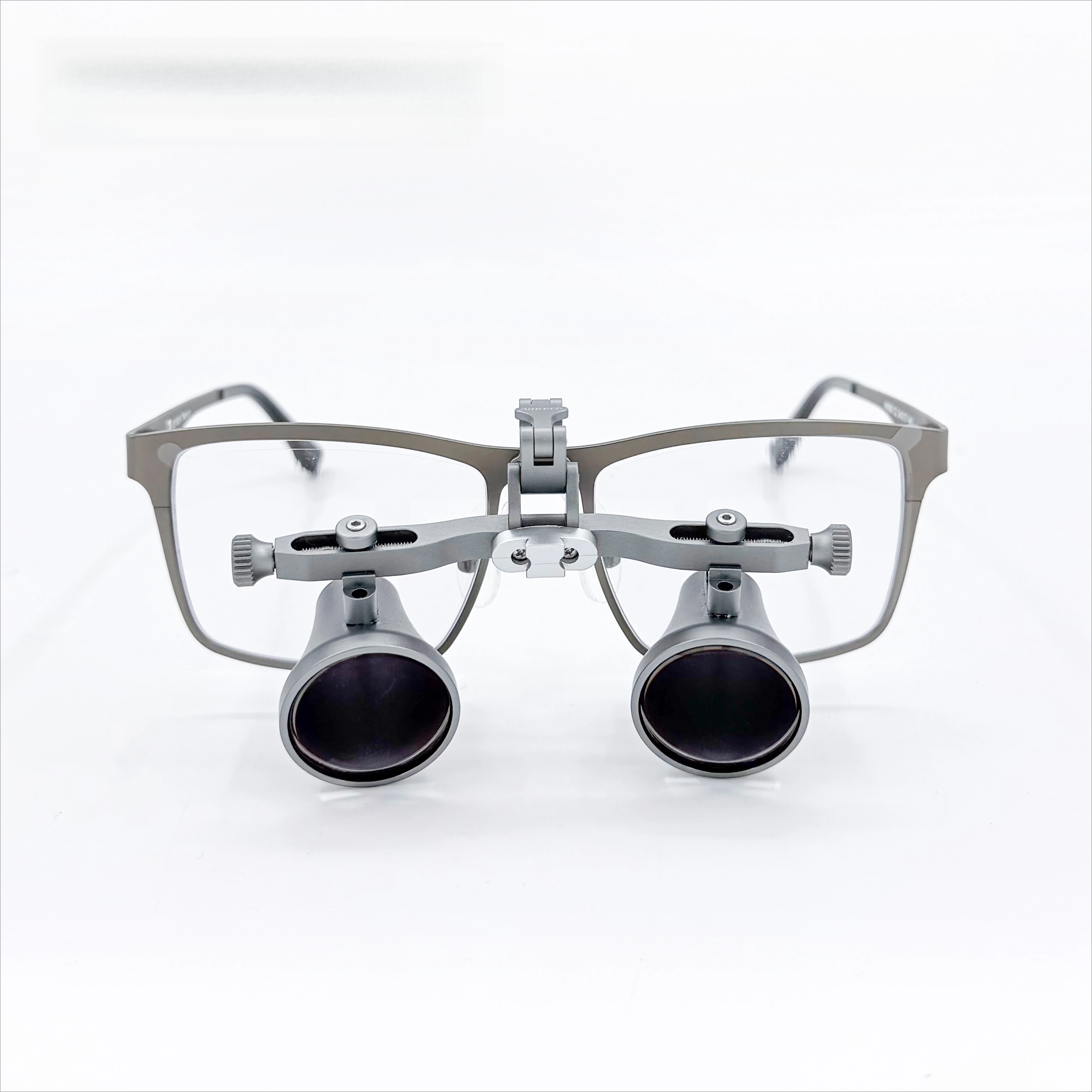 Flip up Dental Surgical Binocular Loupes Adjustable PD Manual 2.5X/3.0x/3.5x CE Compatible with LED light
