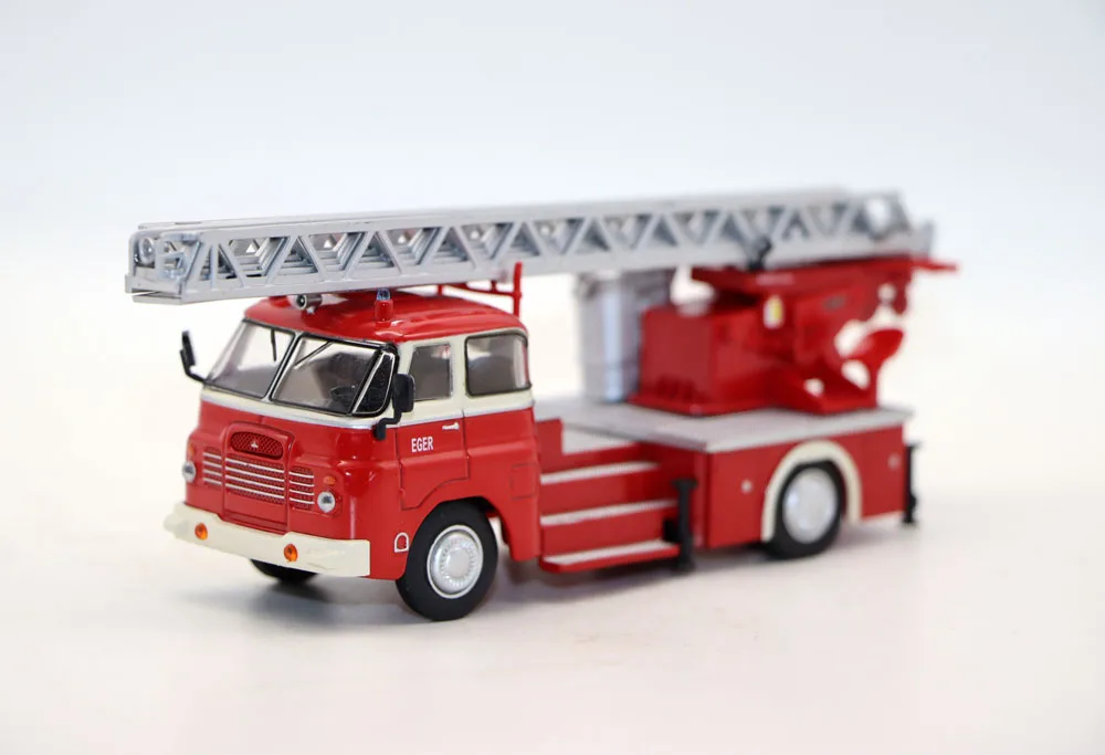 

New model cars 1/72 Scale Csepel D-710 1971 Fire Truck Toys for collection gift