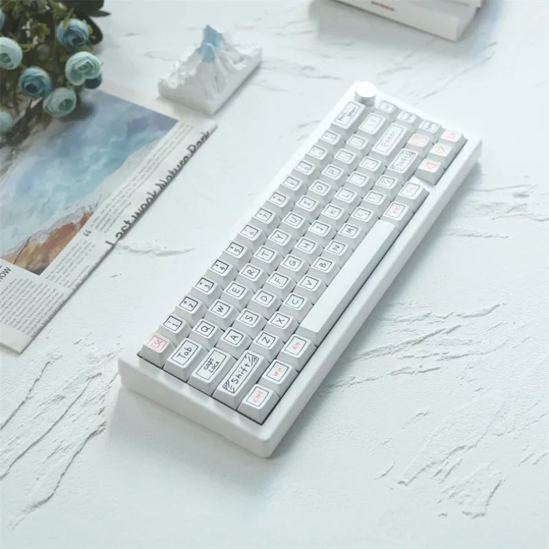 

XDA profile white graffiti keycaps hand drawn design PBT material suitable for 68 75 84 mechanical keyboard