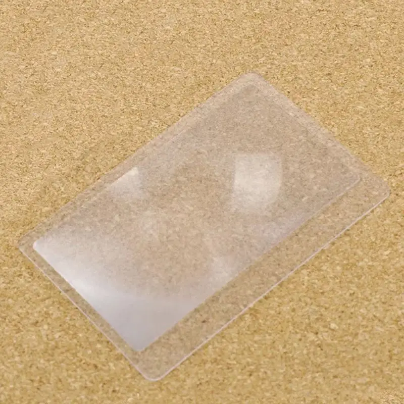 Loupe de poche portative pour carte de crédit, grossissement transparent, verre agrandi pour la lecture, 3 X, 1 pièce