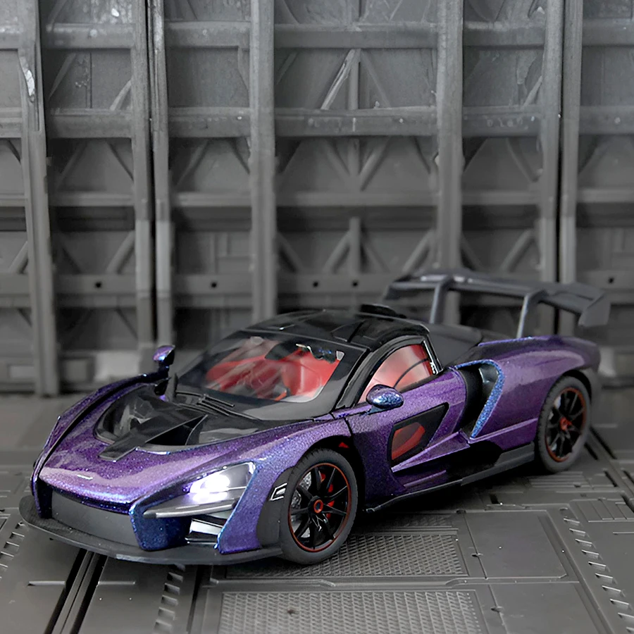 1:24 McLaren Senna alloy car model door can be opened has simulated sound and lighting functions rich details, fine workmanship
