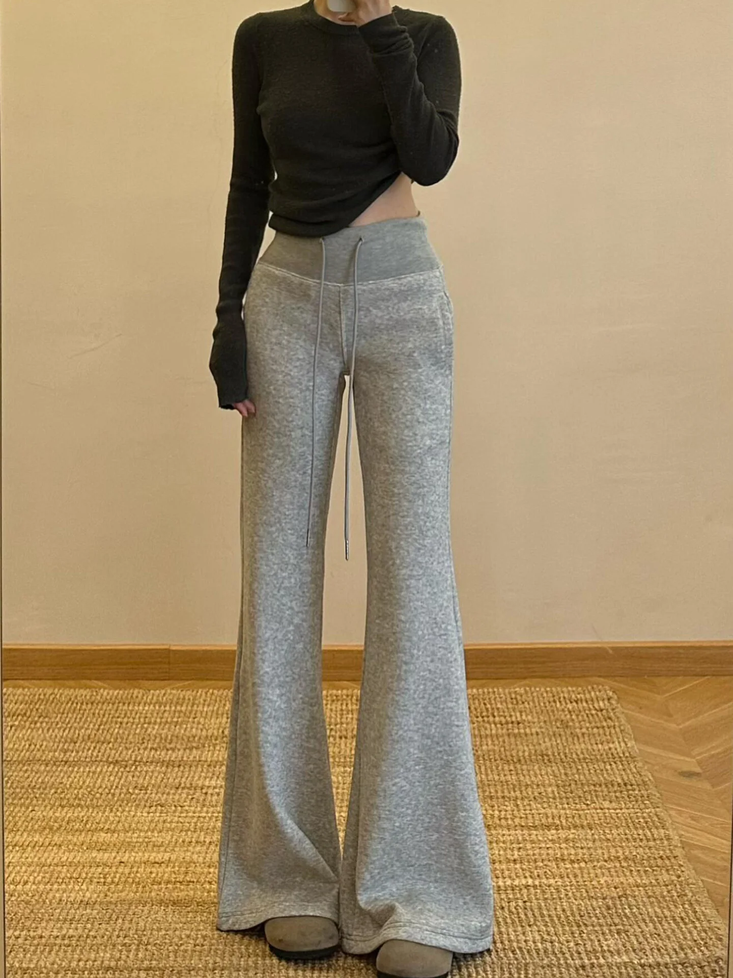 กางเกงขายาวทรงกระดิ่งเอวสูงสำหรับผู้หญิง สไตล์ลำลอง เหมาะสำหรับเล่นโยคะ ออกกำลังกาย ใส่สบาย รุ่นใหม่สำหรับฤดูใบไม้ผลิและฤดูใบไม้ร่วง