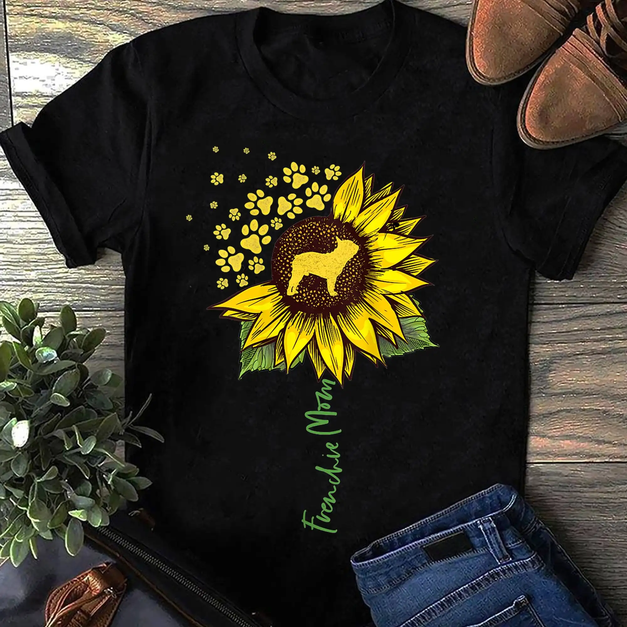 Womens Frenchie Mom Sunflower French Bulldog Lover s Dog Mama Frenchies T Shirt Funny