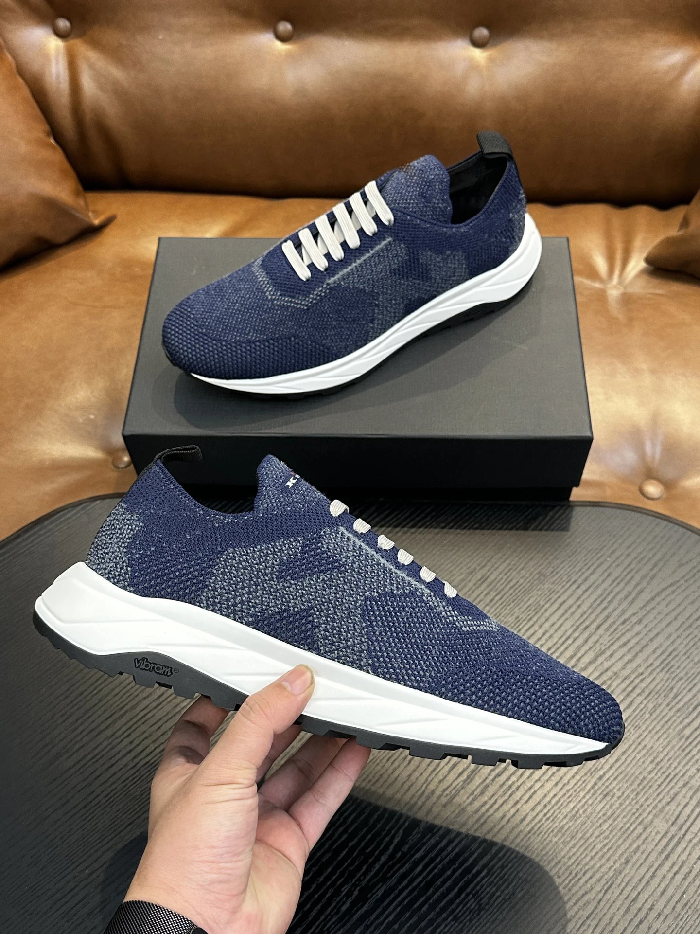 SIJITONGDA2026 men'sMen's Knitted Fabric Sports Shoes, with the shoe upper made of knitted fabric size 39-46