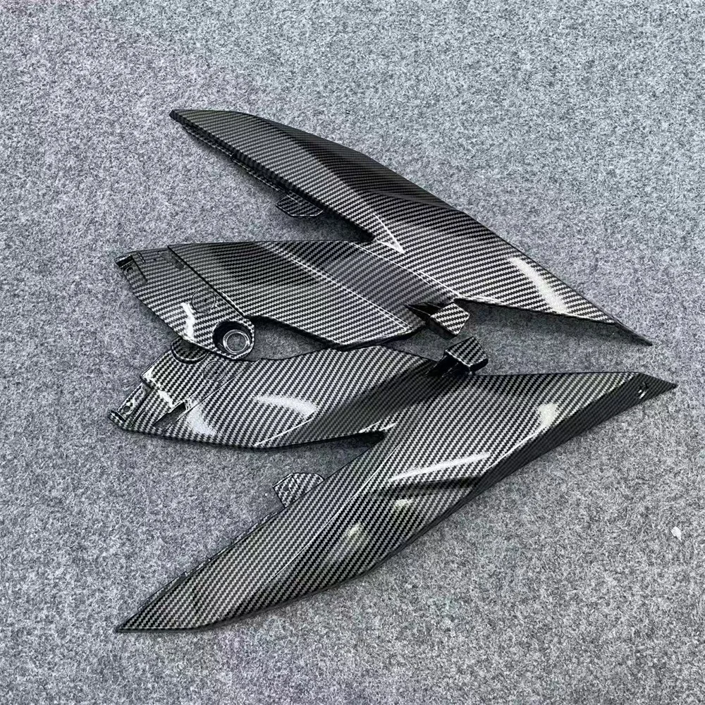 ABS motorcycle fairing is suitable for GSX250R middle panel middle enclosure 11 12 13 14 15 16 2017 2018-2024 carbon fiber paint