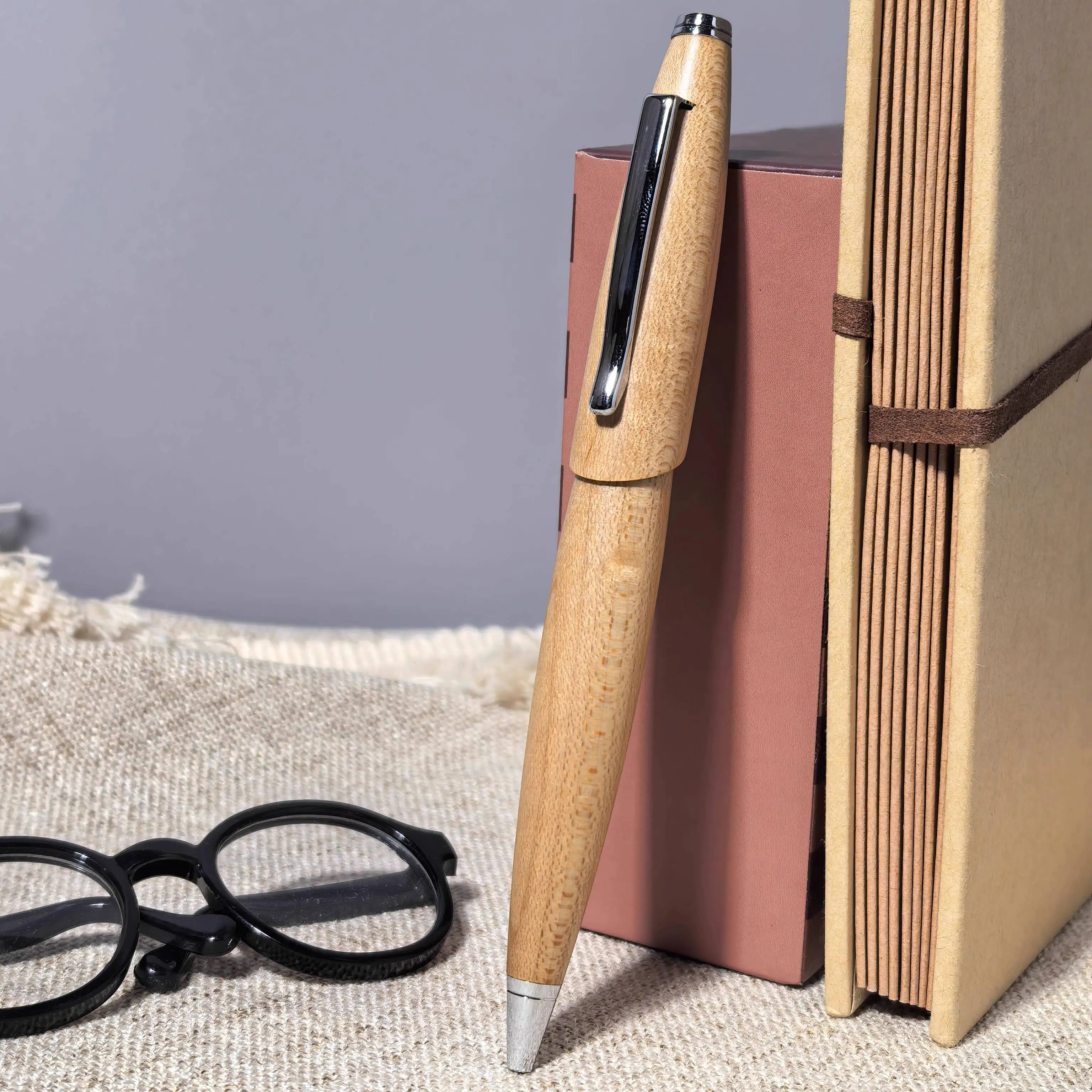 European Style Slanted Solid Wood Creative Gift Ballpoint Pen High-end Business Gift Rotating Ballpoint Pen
