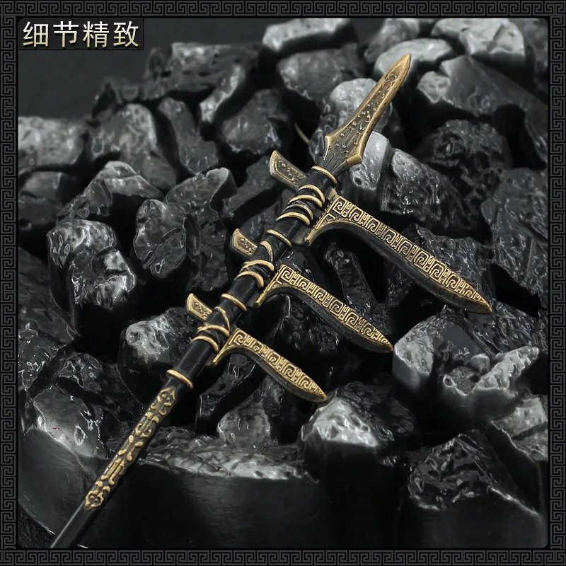 22cm Metal Halberd Lança Gancho Fice Vara Machado Antigo Chinês Armas Manga Anime Toy Desktop Decoração Ornamento Collectibles