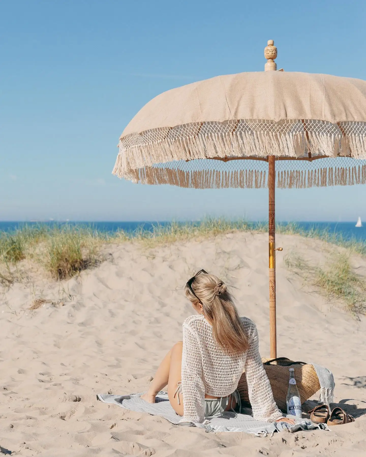 [Best]Handmade Vintage Bohemian Outdoor Bali Parasol with Wooden Rod Tassel Poolside Garden Beach Umbrella