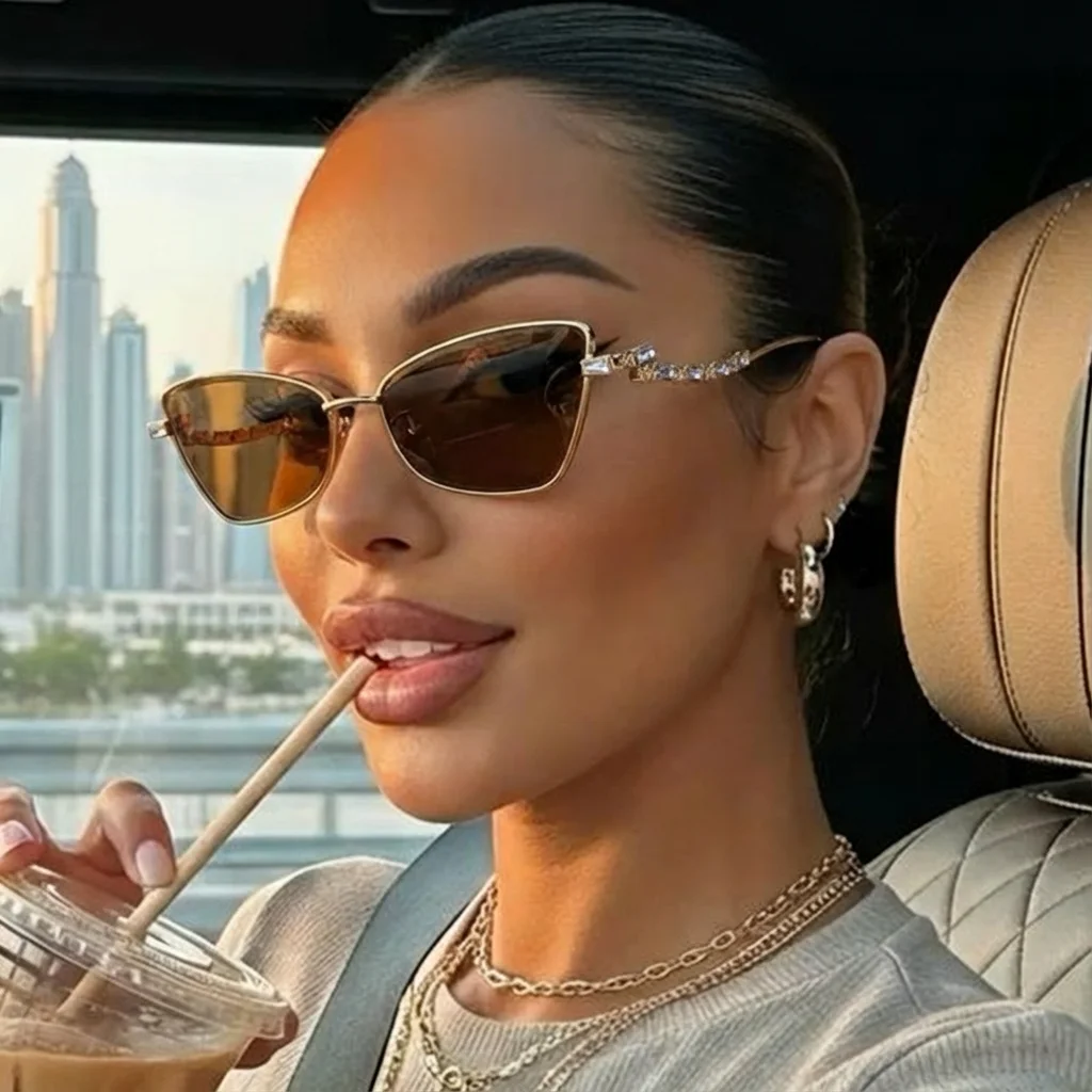 

Sexy Cat Eye Rhinestones Sunglasses Women 2025 Luxury Brand Trendy Small Frame Cateye Sun Glasses For Ladies Metal Shades UV400