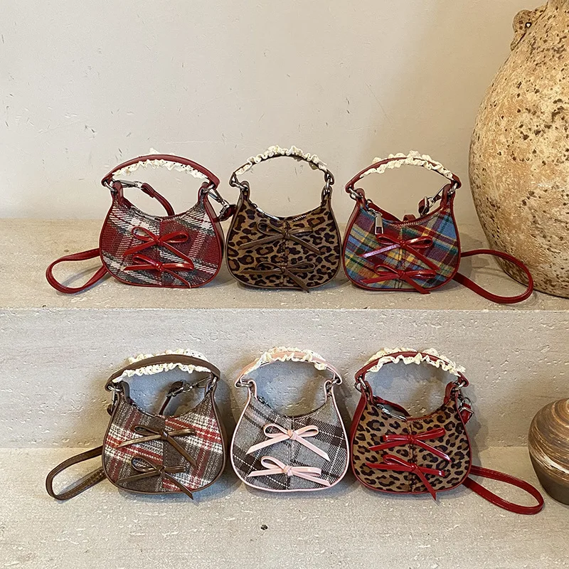 الخريف والشتاء الكورية باليد القوس حقيبة صغيرة للنساء 2026 جديد صغير رسول صغير وحساسة أحمر الشفاه تغيير حقيبة #4