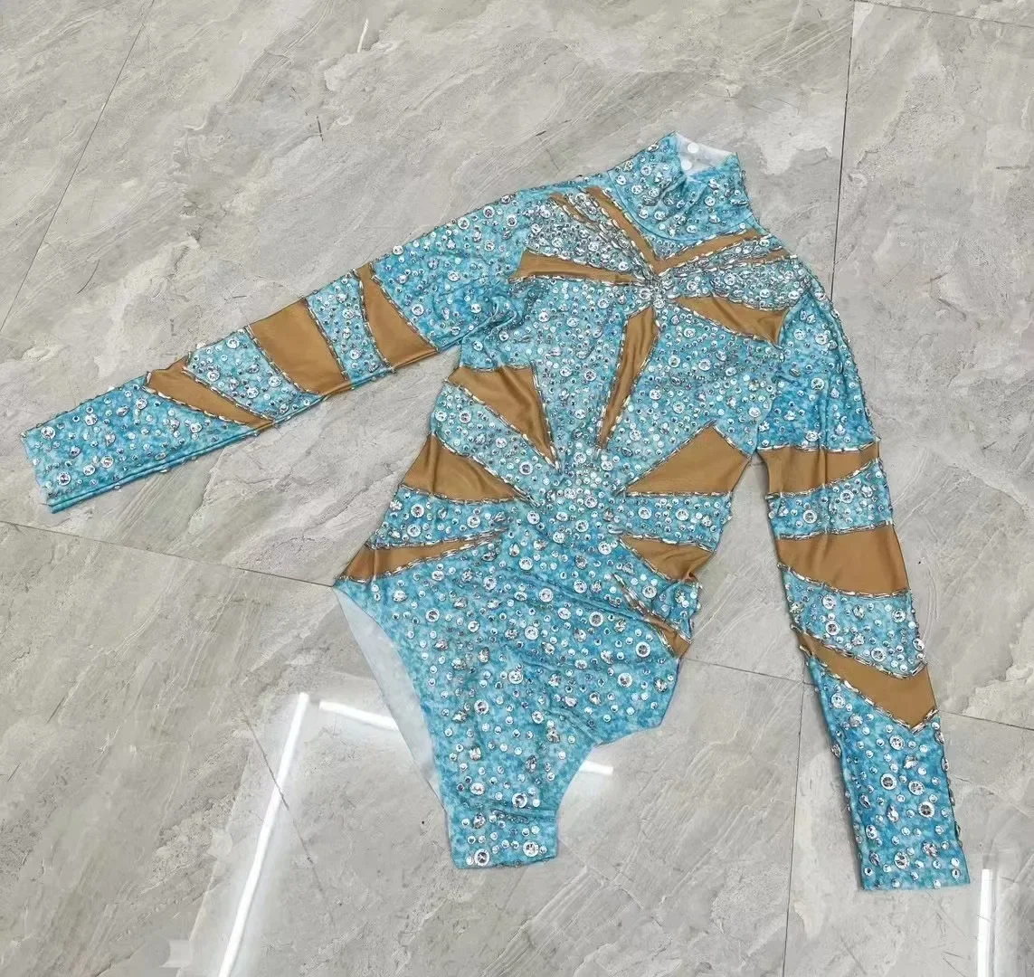 فستان سبانديكس مع أحجار الراين الفضية ، زي مسرح مثير ، أزرق سماوي ، بدلة جسم فاخرة للاحتفال ، زي حفلة عيد ميلاد ، مجموعة مغني