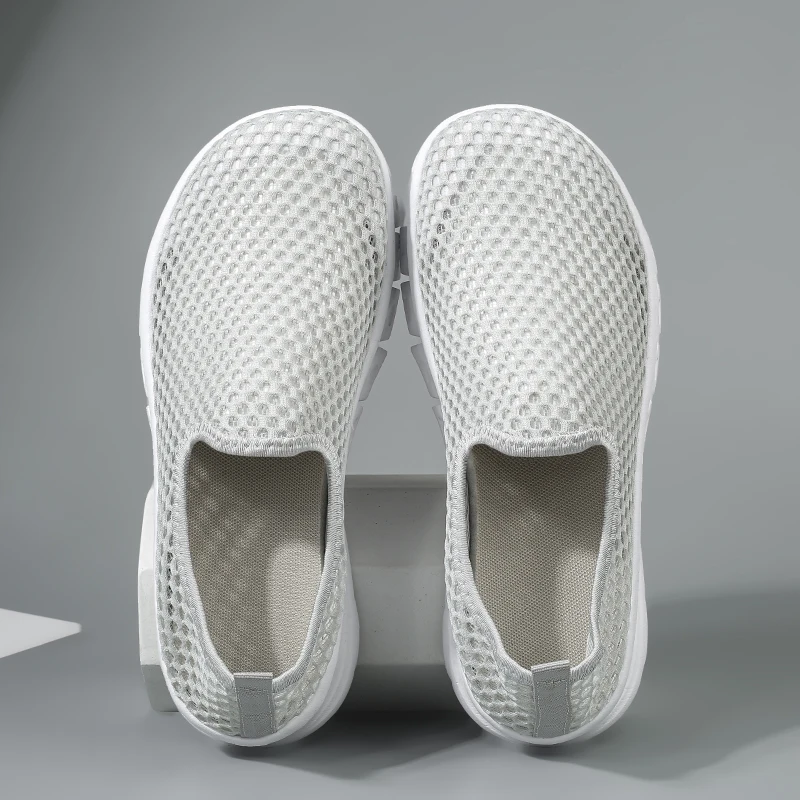 

Summer new wide toe barefoot men's and women's shoes breathable sports and casual shoes lightweight and comfortable mesh shoes