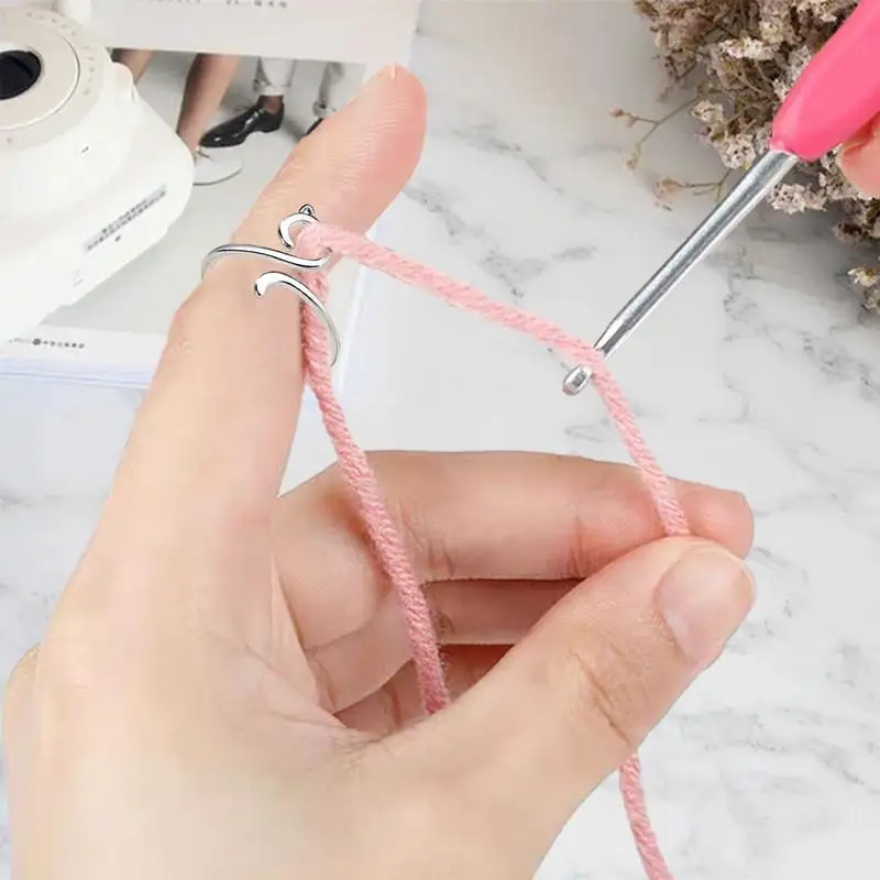 Adjustable Size Yarn Ring Cat Ears Crochet Ring Beginner Knitting Crocheting Loop Thread Wrapped Rings Tension Regulator Tool