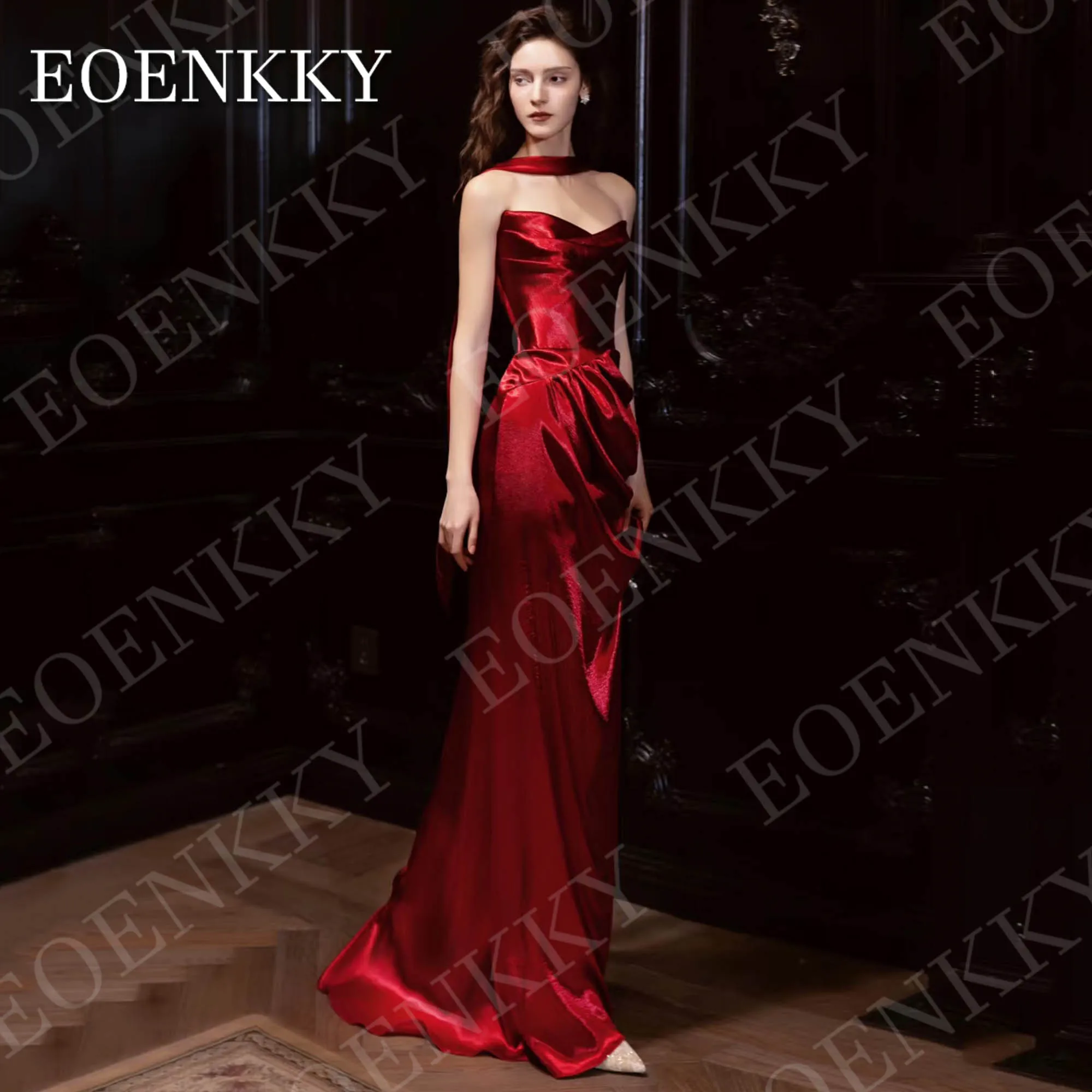 EOENKKY 女性ブルゴーニュマーメイドイブニングドレスフォーマルエレガントなサテンロングストラップレスウエディングドレスノースリーブカスタマイズ カスタマイズされた女性ブルゴンディの人Mermaidの夕方のドレス形式的なエレガントなサテンの長いストラップレスの舞会のドレス袖レス