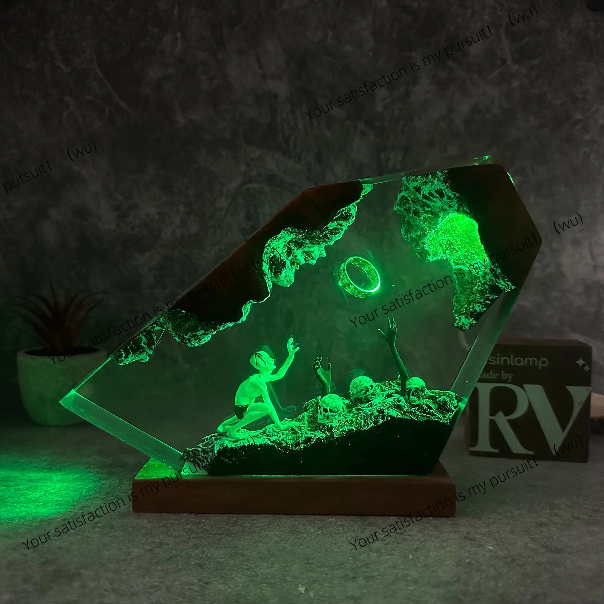 Resin Lamp Resin Epoxy Handmade Lord of the Rings Gollum Resin Lamp Gift