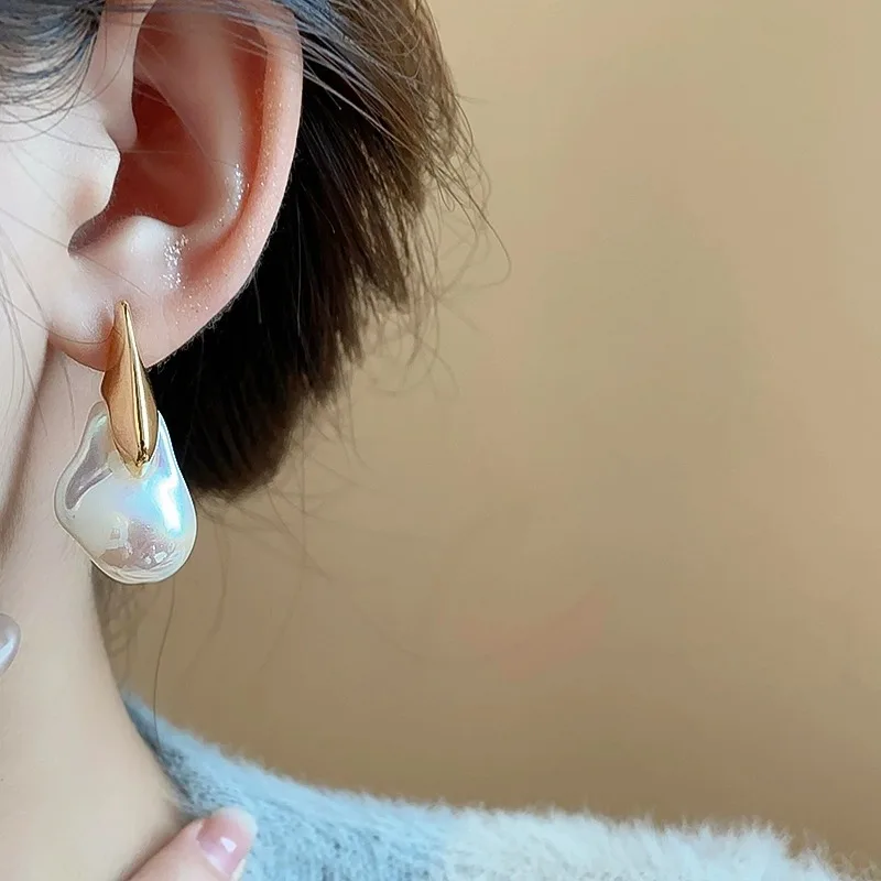 

Vintage Irregular Imitation Pearl Water Drop Pendant Studs Earrings for Women Geometric Metal Baroque Jewelry Wedding Gift