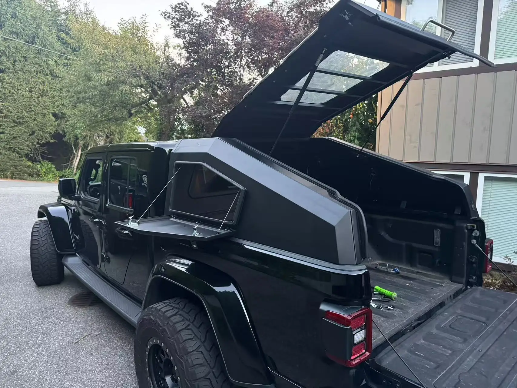 

Steel Frame Pickup Truck Bed Canopy for Popular Pickup Models, Waterproof Hard Topper with Lockable Cargo Cover