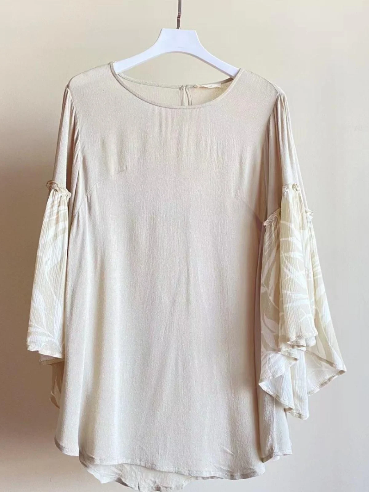 เสื้อผู้หญิงแฟชั่น แขนยาว ทรงเข้ารูป พิมพ์ลายดอกไม้ สไตล์ลำลอง เหมาะสำหรับใส่ไปทำงาน