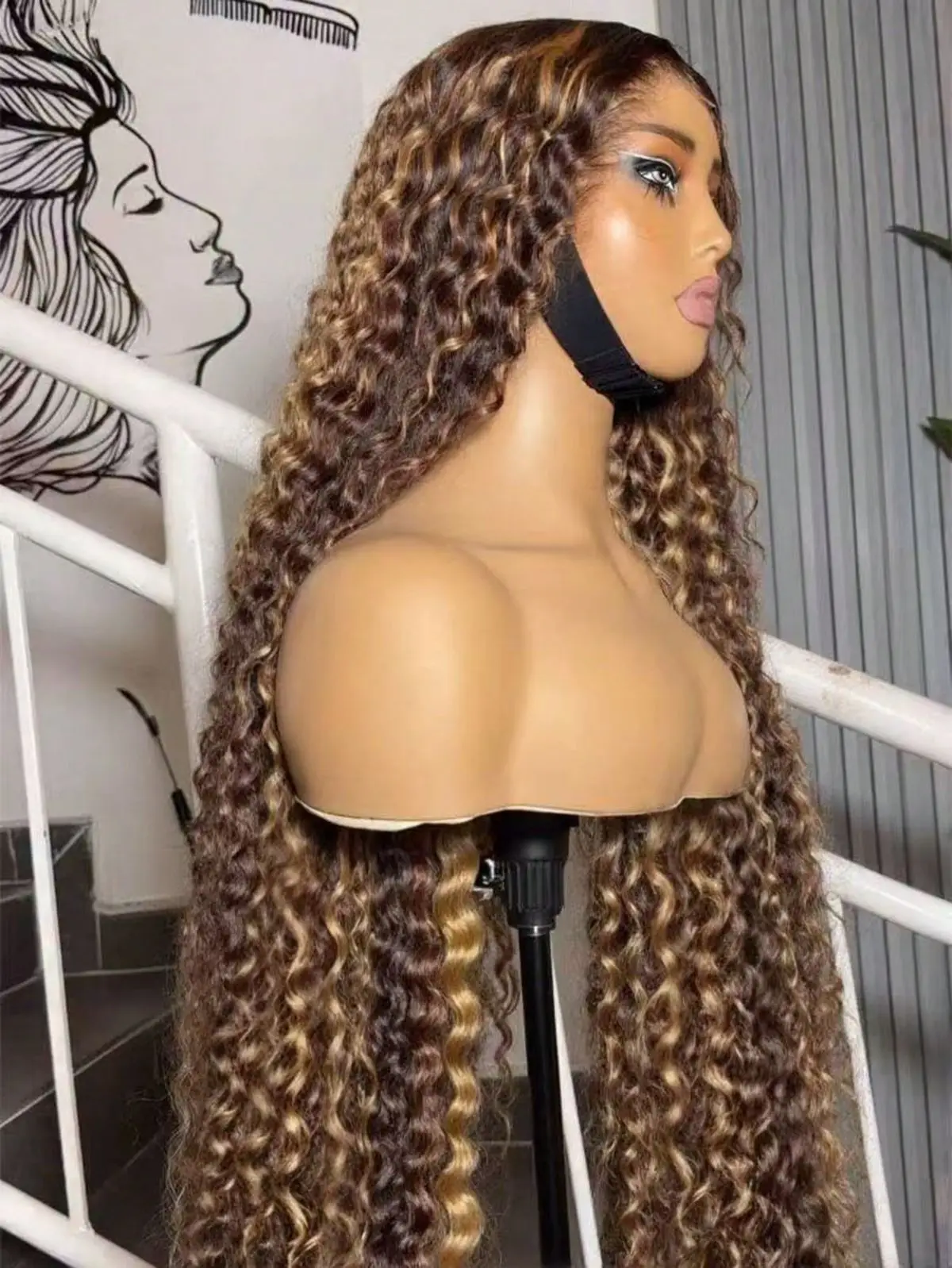 

4/27 Выделенный парик Человеческие волосы Глубокая волна Фронтальный парик Hd Парик шнурка 13x613x4 Парики с волнами воды Вьющийся парик фронта шнурка 280% Плотность