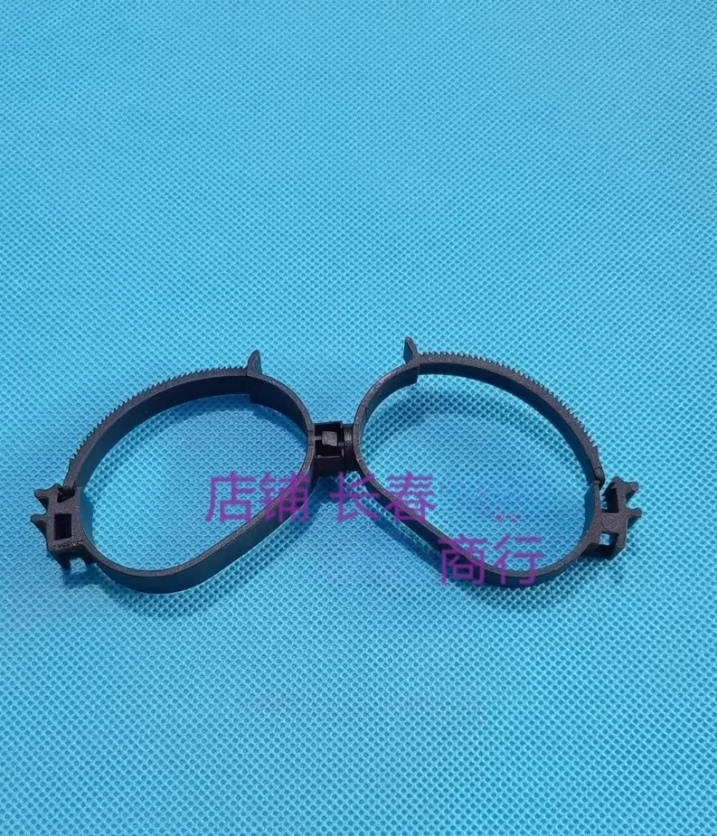 

1pc for SAGITAR MAGOTAN TOURAN LAVIDA BORA Tiguan Golf SKODA Upper and lower water pipe clamps water pipe anti-friction clamps