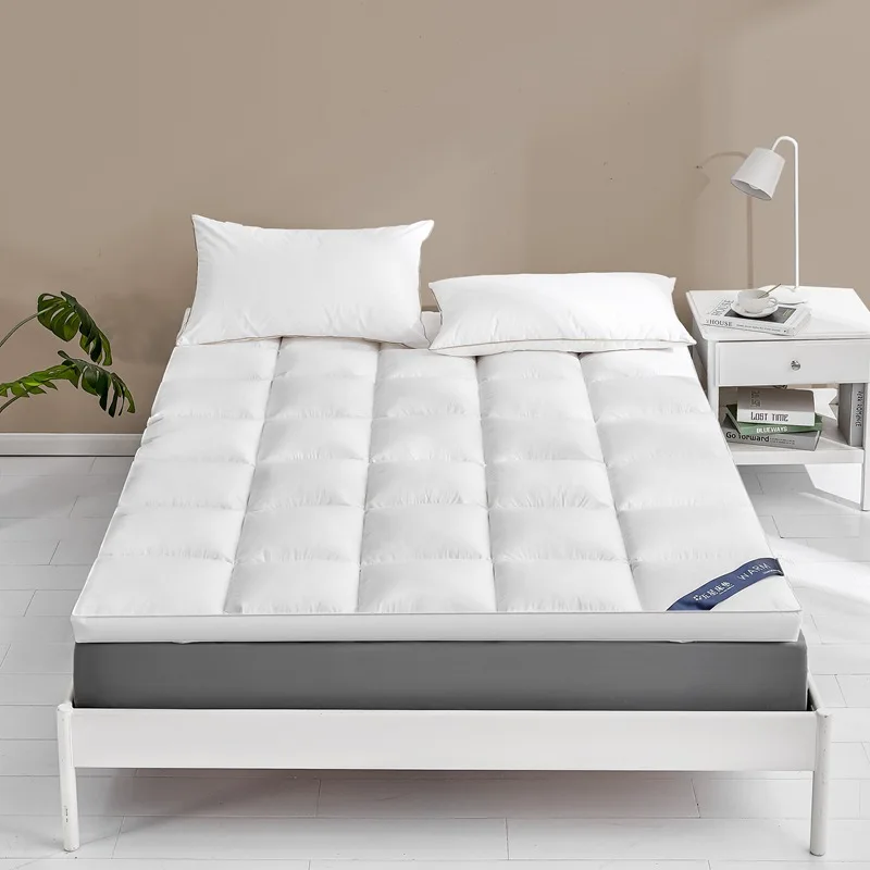 

Classic Household mattress thickened folding mattress feather velvet cushion down tatami mattress cushion