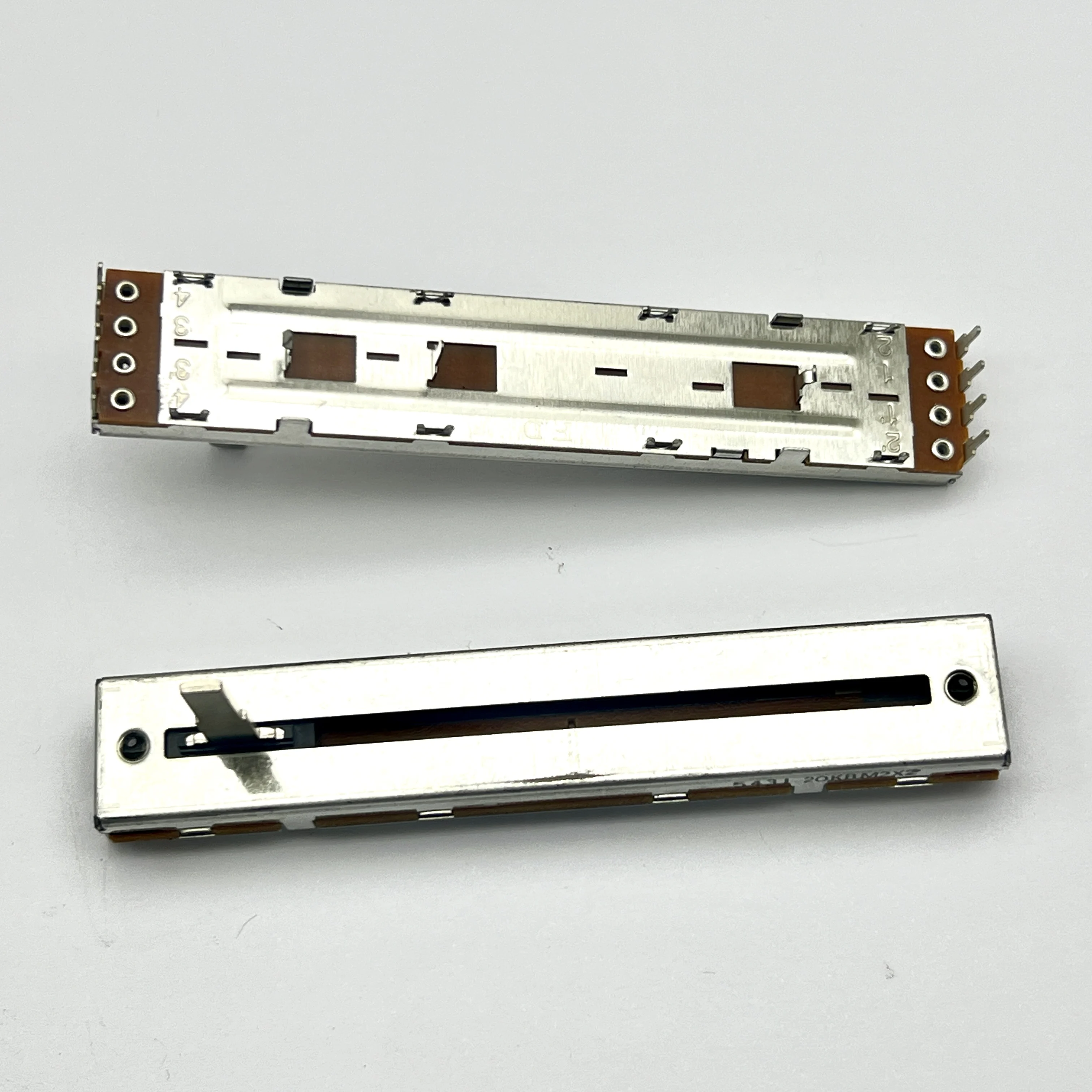 

10 pieces of 88mm original Pioneer DDJ SR volume adjustment variable resistor 20KBM2X2 with midpoint positioning handle, length