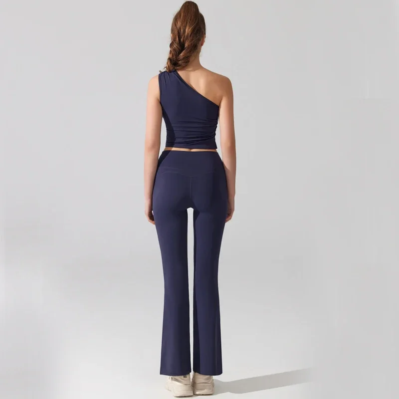 طقم يوجا للياقة البدنية مكون من قطعتين للسيدات بلون سادة بدلة رياضية ناعمة قابلة للتنفس سريعة الجفاف ملابس رياضية نسائية