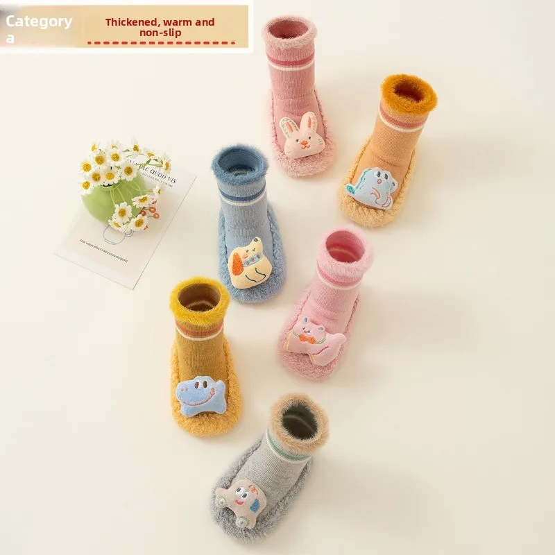 

Обувь и носки для новорожденных, классные напольные носки для малышей, детские хлопковые туфли среднего размера с героями мультфильмов, утепленные носки на осень и зиму