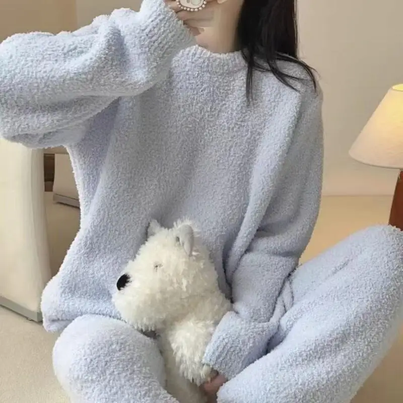 

Новый модный стильный комплект женских пижам однотонного цвета для осени и зимы, изготовленный из мягкого полуплюшевого материала, теплый и уютный домашний костюм.