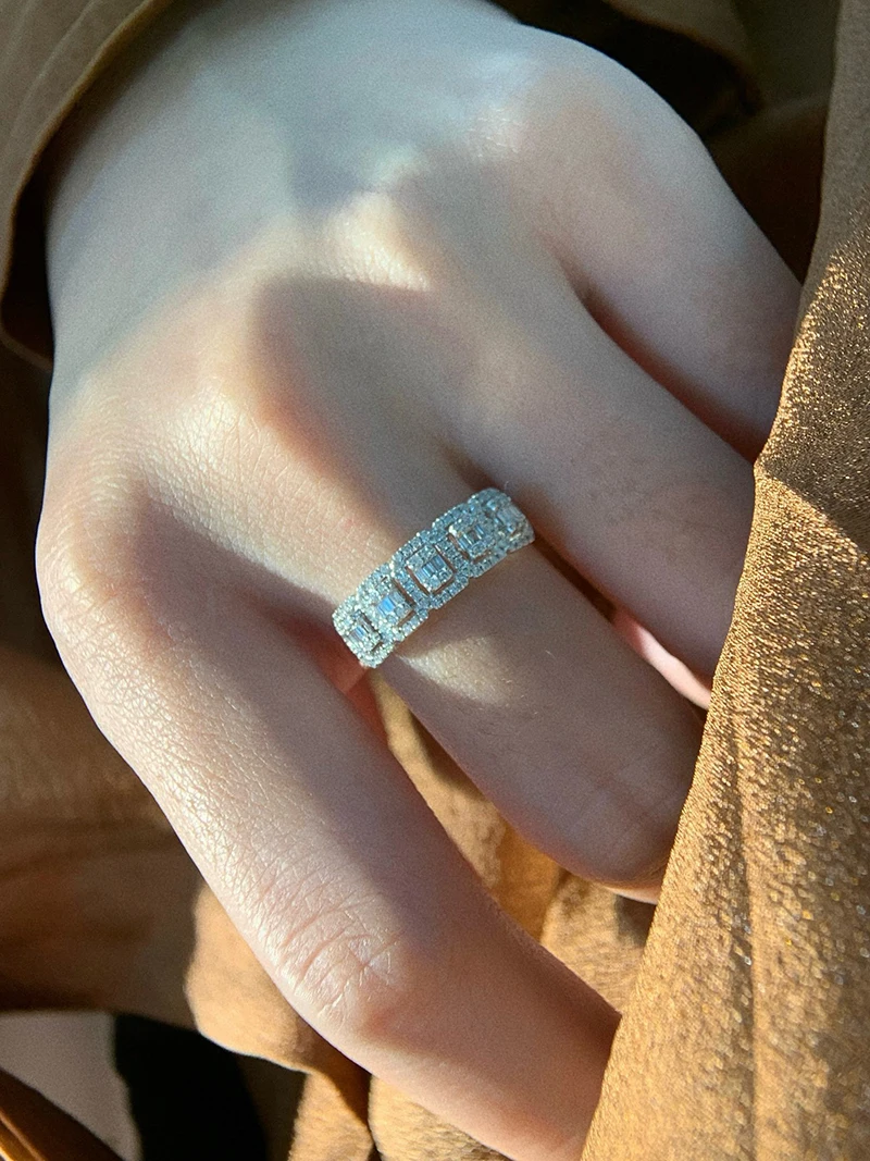 LUOWEND 100% 18K White Gold Rings Fashion Design 0.32carat Real Natural Diamond Engagement Ring for Women High Wedding Jewelry