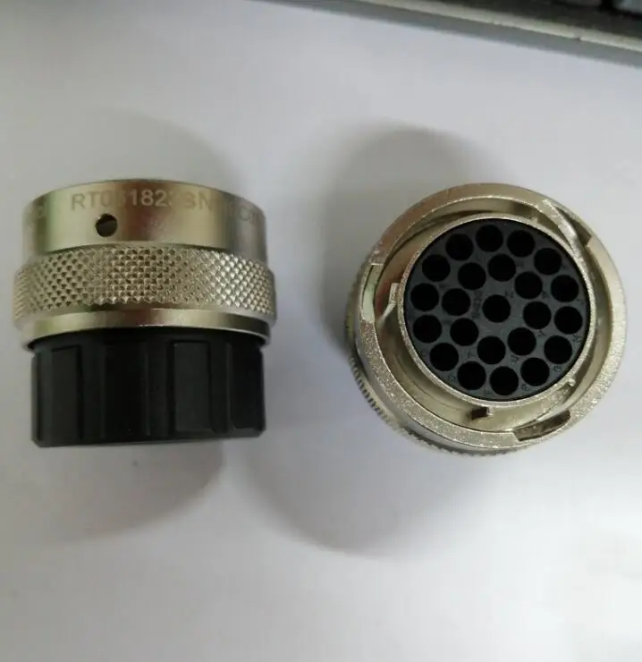 RT061823SNHEC03 Amphenol circular connector plug with terminals original