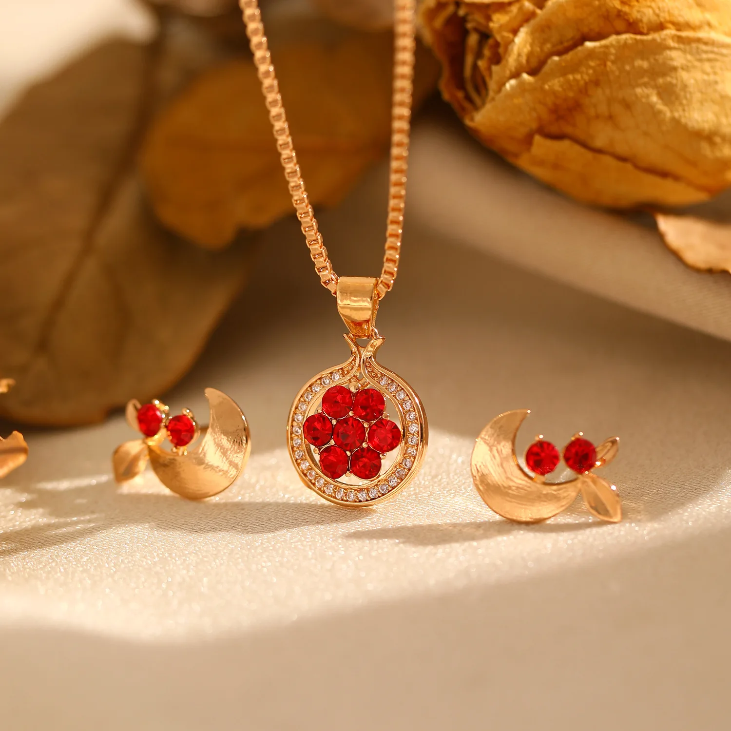 

LATS Gold Color Red Pomegranate Necklace Leaf Crescent Earrings Female New Design Accessories Fashion Jewelry