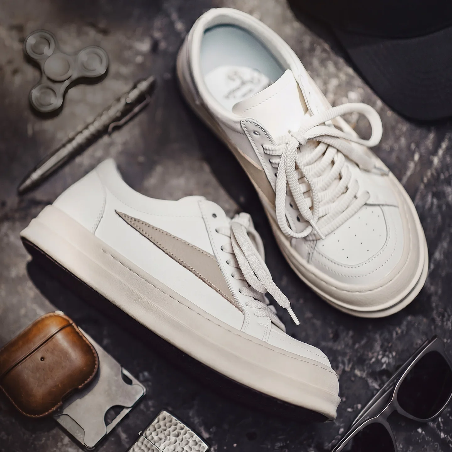 

Maden Men's 2026 New RO Board Shoes Thick Platform Casual Sneakers Low Top Streetwear Trendy White Shoes for Daily Wear