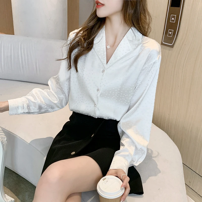 

2024 Spring New White Shirt Women Printing Vintage Blouse OL Women Clothing Loose Long Sleeved Tailored Collar Shirts for Women