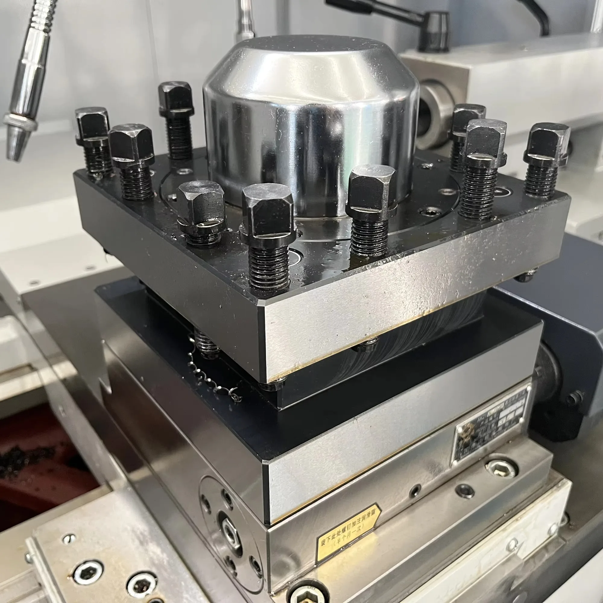 GT DMTG Cke6150 2 축 Hine 자동 Fanuc 선반 제품, Torno CNC 파라 메탈