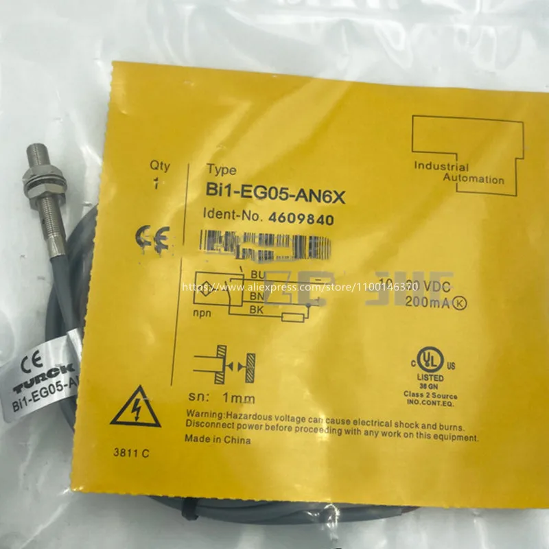 

2Pcs New High Quality Truck M5 miniature BI1-EG05-RN6X BI1-EG05-RP6X BI1-EG05-AN6X BI1-EG05-AP6X three-wire NPN normally open
