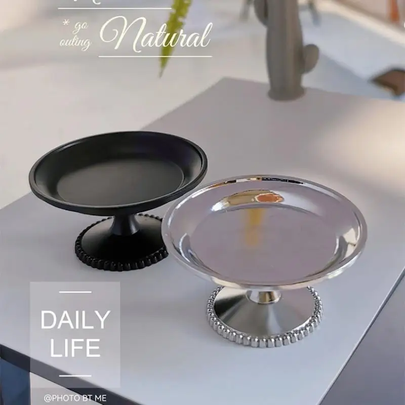 1Pcs Miniatur Metall Obst Snack Tablett Puppenhaus Kuchen Und Gebäck Tablett/Dim Sum Schüssel Modell Pretend Spielen lebensmittel Zubehör Spielzeug