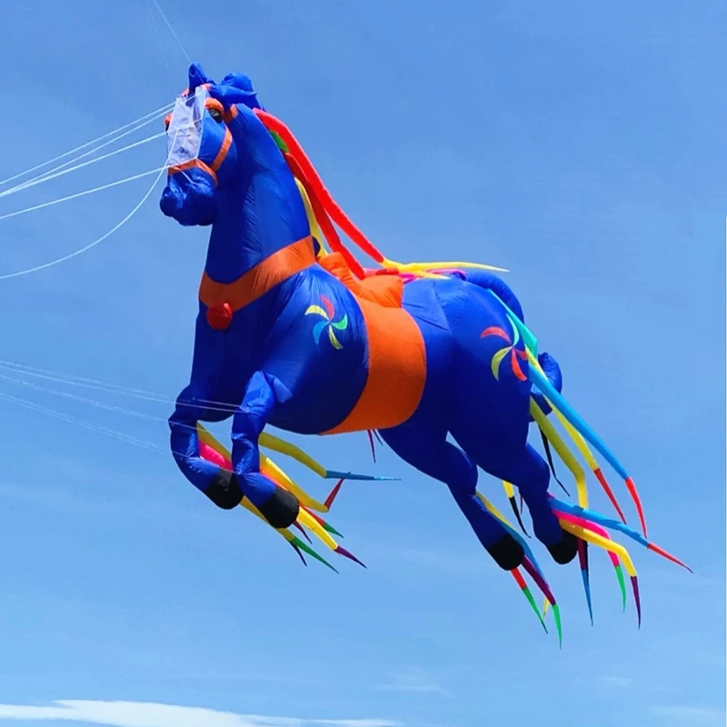 Große Drachen, fliegende Anhängerdrachen, zeigt Pferdedrachen, Windsäcke, Drachen, Parafoil, aufblasbare Spielzeuge, Spiele im Freien, Kitesurfen, Sportdrachen