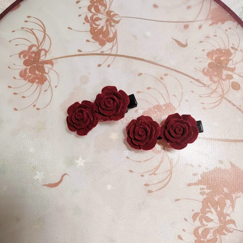 مشبك شعر على شكل زهرة الكاميليا الحمراء، مشبك غرة، إكسسوار شعر على شكل زهرة، غطاء رأس، إكسسوار للطالبات والفتيات