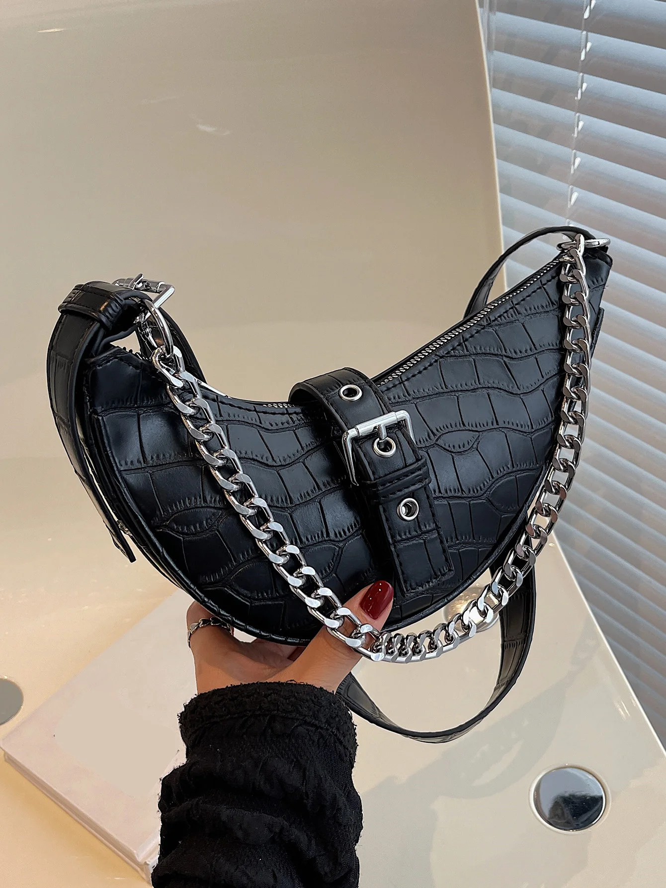 Fashion Black Alligator-Patterned One-Shoulder Underarm Bag Fashion Handbag