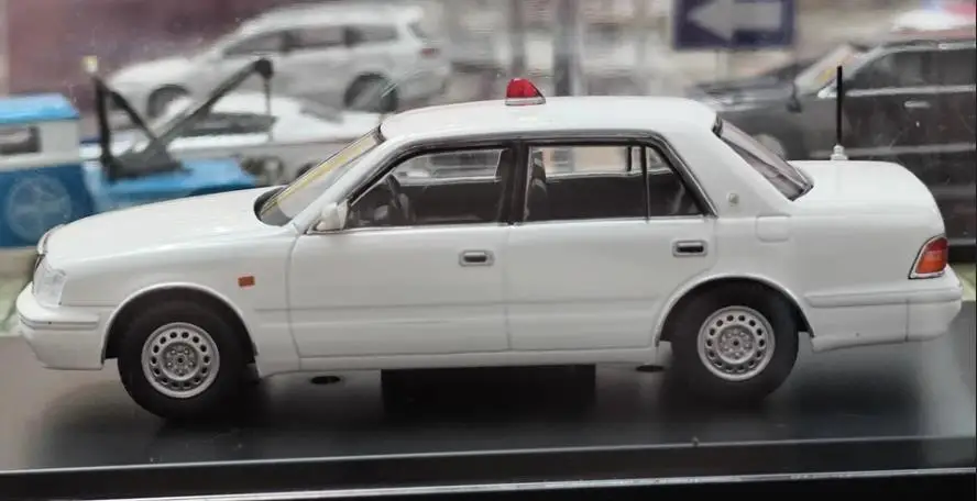 1/43 raro nova chegada preço especial diecast metal japonês clássico coroa modelo de carro móveis exibição coleção brinquedos crianças